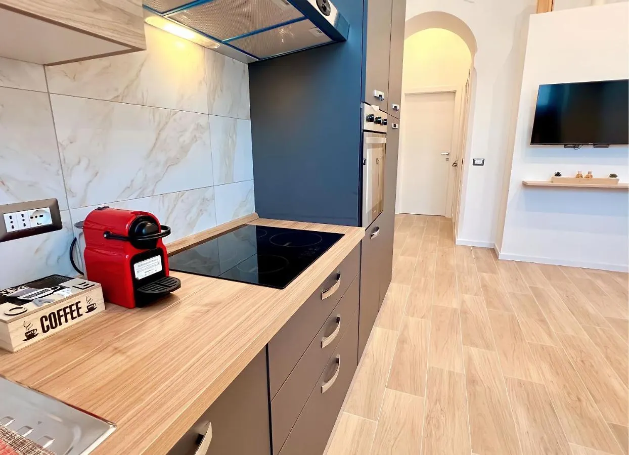 Leonardo'S Home - Live Milan